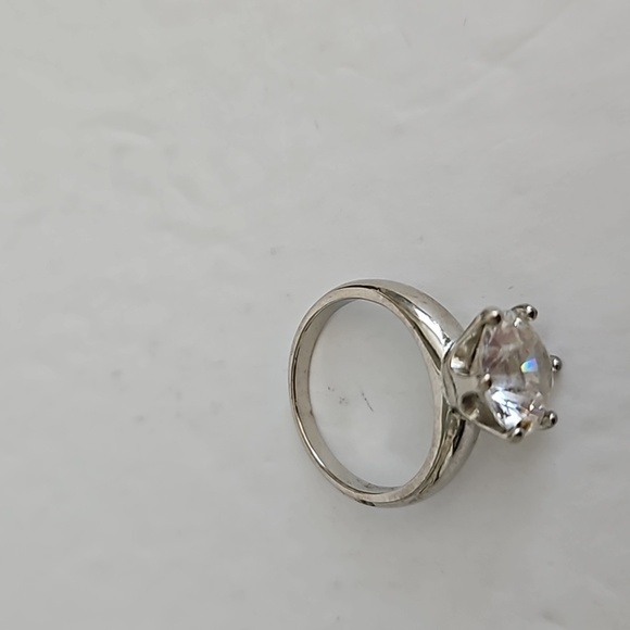 18KGE Silvertone & CZ Size 7 Ring - Picture 5 of 7